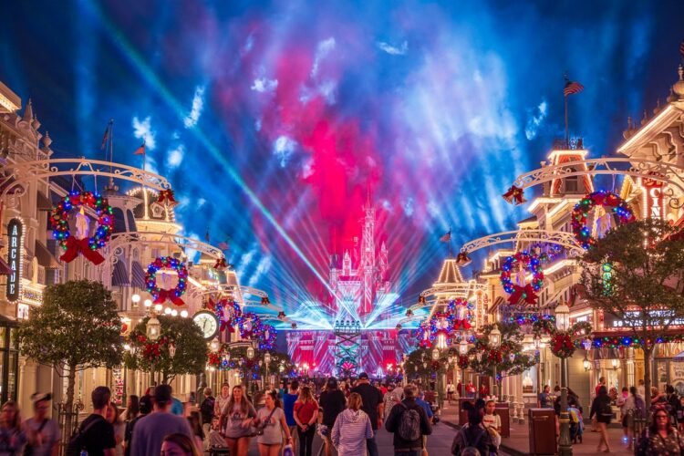 Information to Christmas 2025 at Magic Kingdom