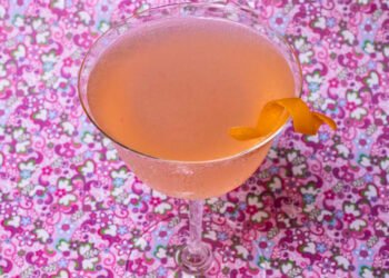 French Blonde – Flirty, Floral & A laugh to Sip