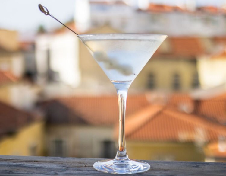 This Vintage Gin Cocktail is Each Stylish and Cool