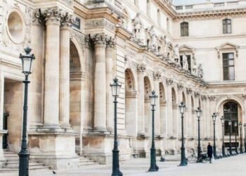 Non-Ecu Guests Will Pay Extra within the Louvre