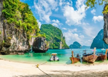 From Phuket to Paris, continuous with Air France