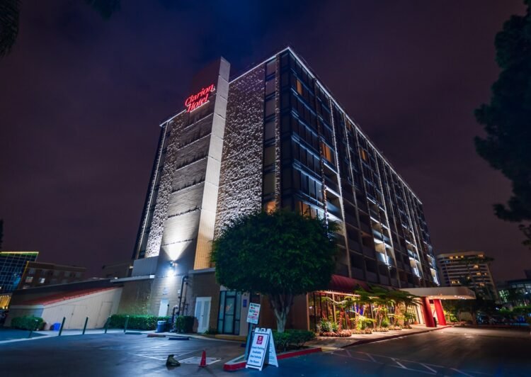 Keep in Nineteen Eighties Taste at Most cost-effective Lodge Close to Disneyland