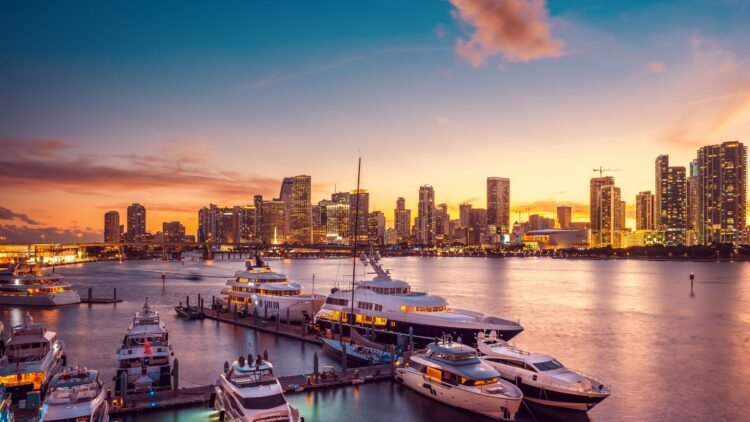 Most sensible 25 Easiest Puts to Consult with in December USA: Snowy Escapes & Heat Getaways