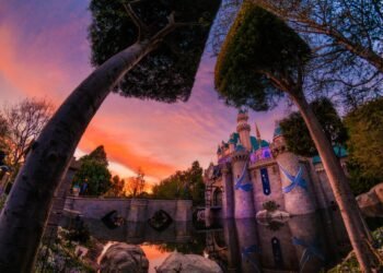 2026 Disneyland California Park Hopper Price ticket Deal (Worth Dropped to $63 Consistent with Day or Much less!)