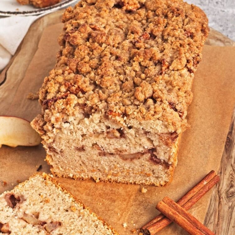Apple Crumb Cake – Meals A laugh & Far flung Puts