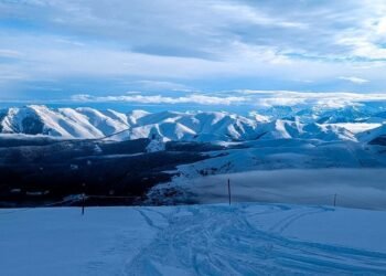 Iciness within the French Pyrenees: Powder, Thermal Baths and Original Mountain Vibes