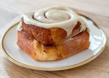 The Easiest Cinnamon Buns within the Global