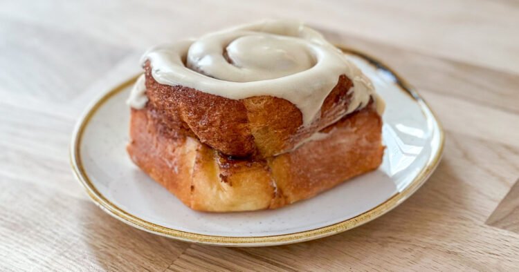 The Easiest Cinnamon Buns within the Global