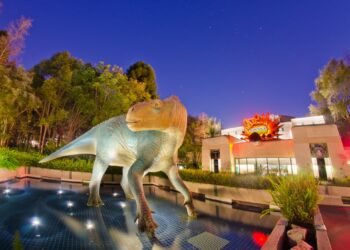 Countdown to Extinction: Closing Name to Journey DINOSAUR!