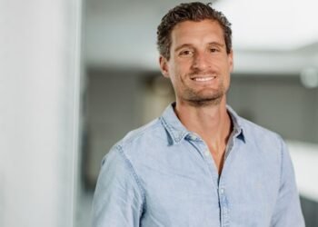 Lighthouse brings in CFO with IPO revel in