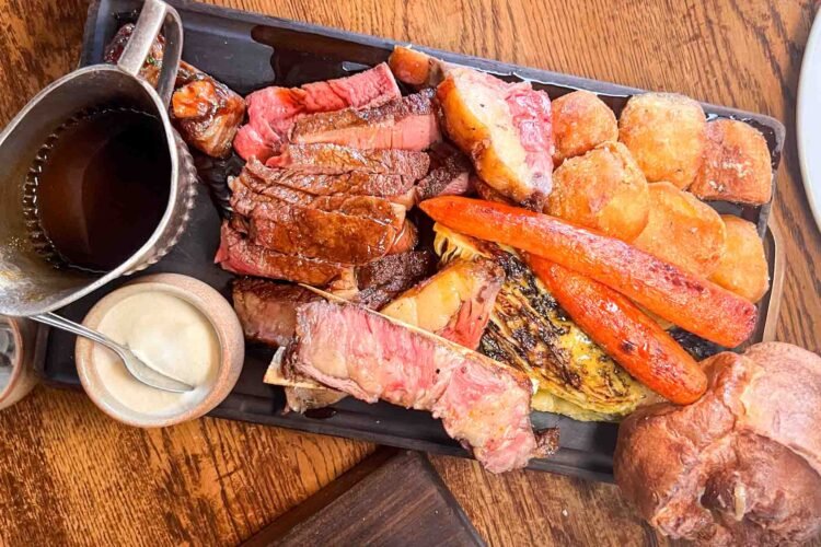 The place to Devour Aweome Sunday Roasts in London