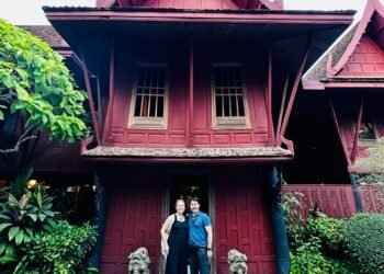 The Easiest eSIM for Thailand – The Shuttle Chew