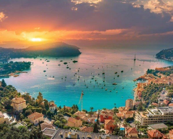 French Tourism Develops Yr-Spherical Sights