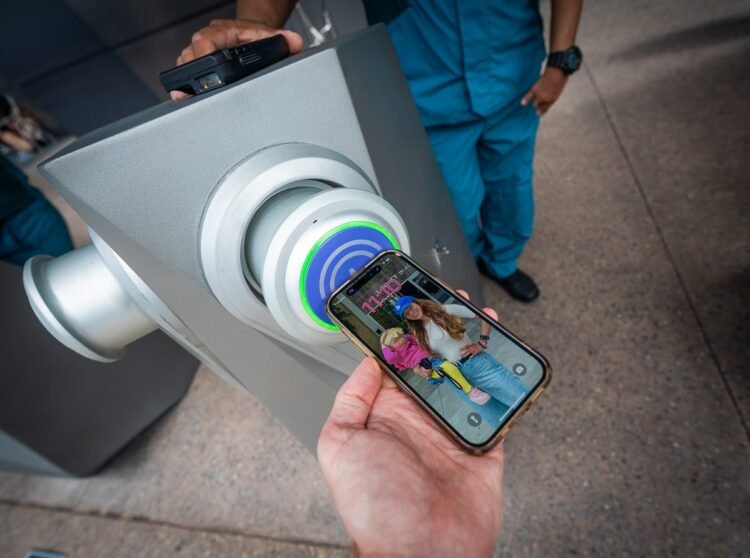 Disney Global Survey Hints at Large Annual Cross & Lightning Lane Reductions