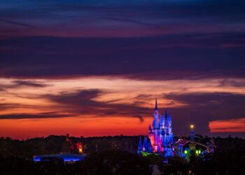 Scorching Hack for Hidden Resort Offers at Disney International!