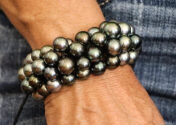 Bora Bora’s Black Pearls – The Shuttle Chunk