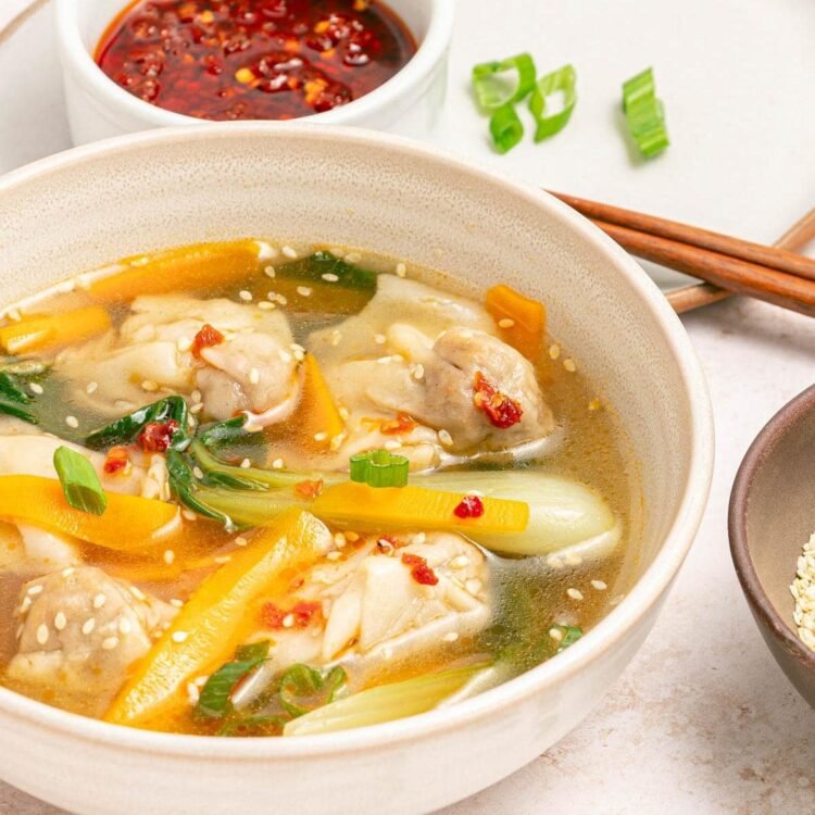 Fast and Simple Hen Wonton Soup Recipe