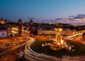 Barcelona At Night time: What the Town Seems Like When the Lighting fixtures Come On