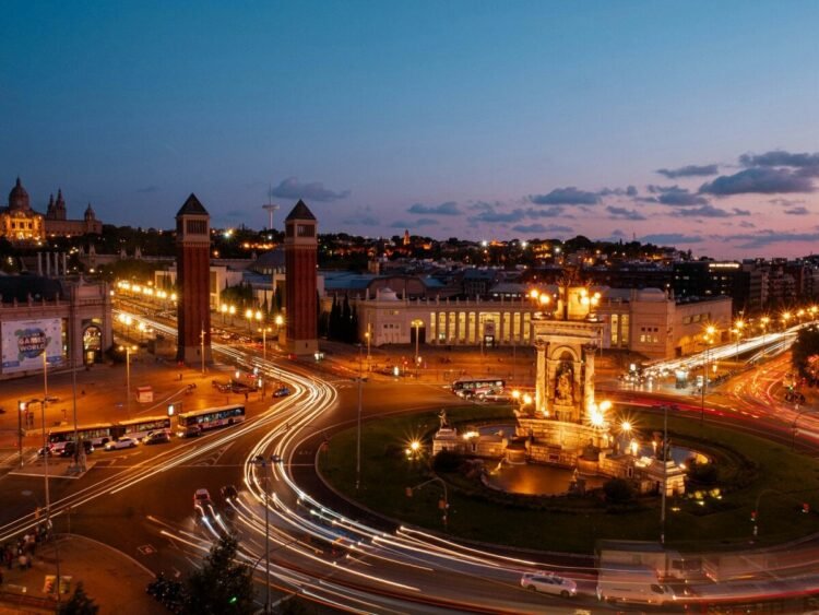 Barcelona At Night time: What the Town Seems Like When the Lighting fixtures Come On