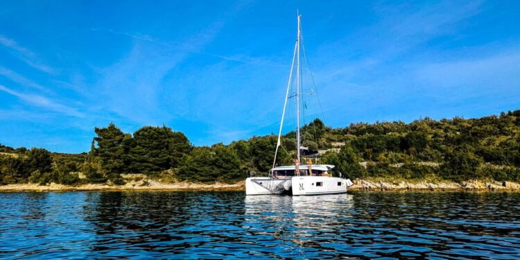 A Week on a Catamaran in Croatia: Gradual Crusing from Cut up to Hvar