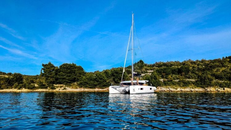 A Week on a Catamaran in Croatia: Gradual Crusing from Cut up to Hvar