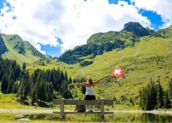 Find out about Presentations Fewer Guests to Spice up Swiss Tourism