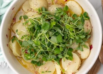 Austrian Potato Salad (Erdäpfelsalat) – The Commute Chunk