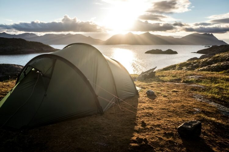 Should-Have Tenting Tools Critical Campers By no means Depart At the back of