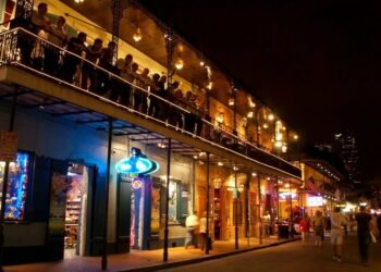 What New Orleans Sounds Like From a Bar Stool