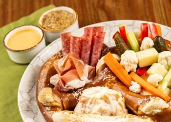 Disney International Finds Turf Membership Front room Reopening Date, New Dishes & Beverages