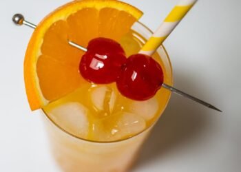 This Two-Component Cocktail Is Dangerously Scrumptious
