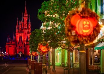 Why Exertions Day Weekend Will Be Lifeless at Disney Global