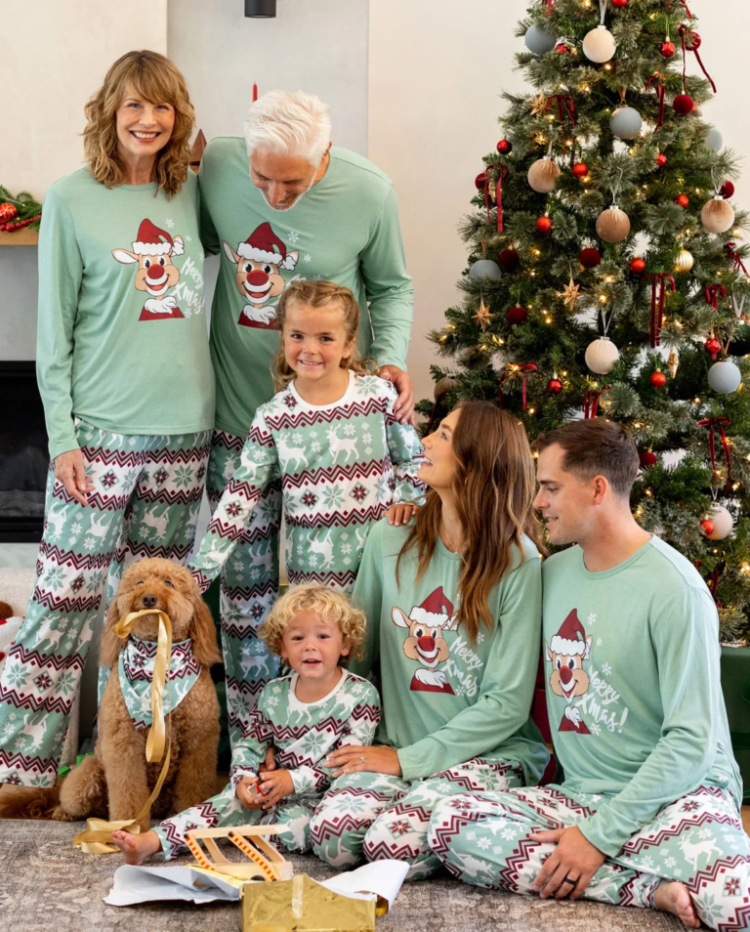 The Night time Sooner than the Commute: Getting Christmas Circle of relatives Pajamas Able for Everybody