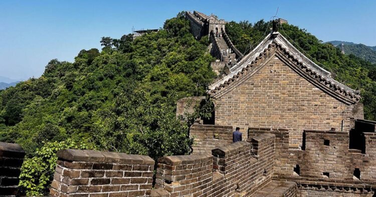 Seek advice from the Nice Wall of China With out the Crowds