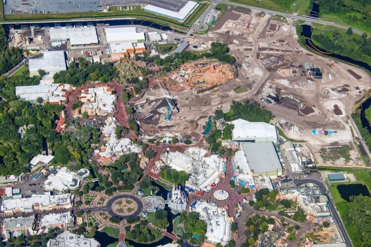 New Crane Towers Over Piston Top for Development on Magic Kingdom’s Huge Growth