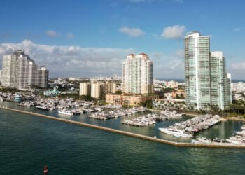 Why Limousine Carrier Beats Rideshare for Particular Events in Miami